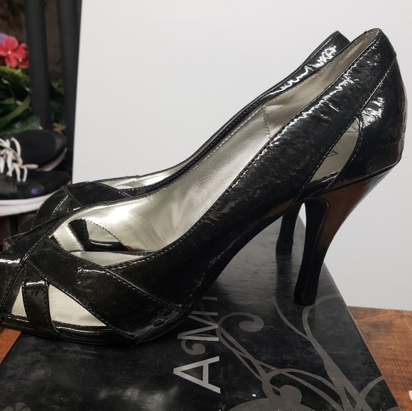 Rampage heels size 8.5 - Picture 2 of 4